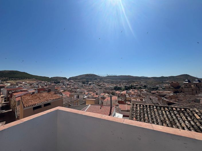 Image No.40-3 Bed Townhouse for sale