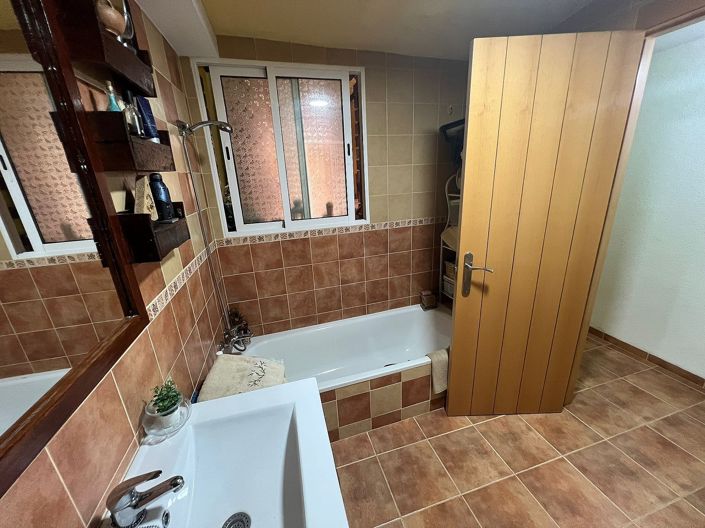 Image No.9-3 Bed Townhouse for sale