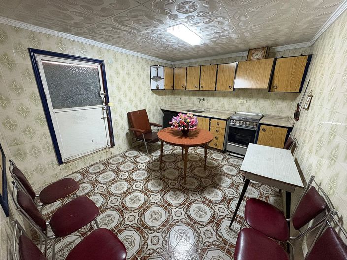 Image No.11-4 Bed Townhouse for sale