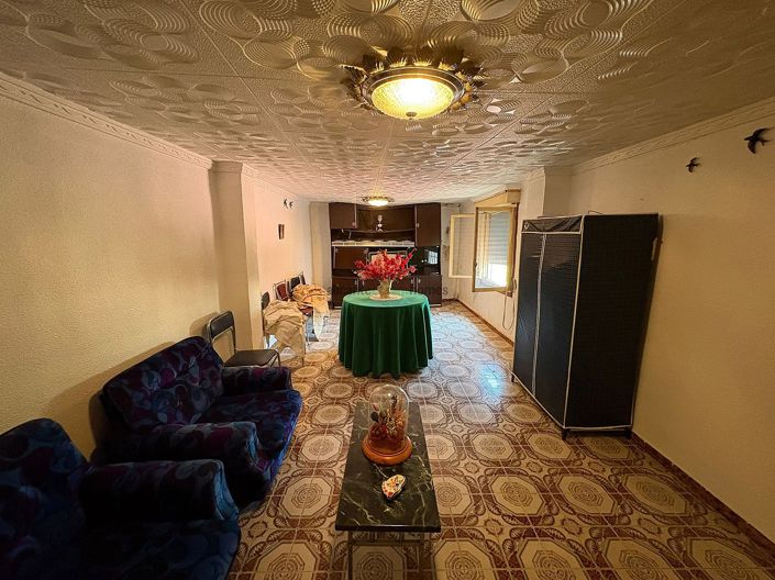 Image No.12-4 Bed Townhouse for sale