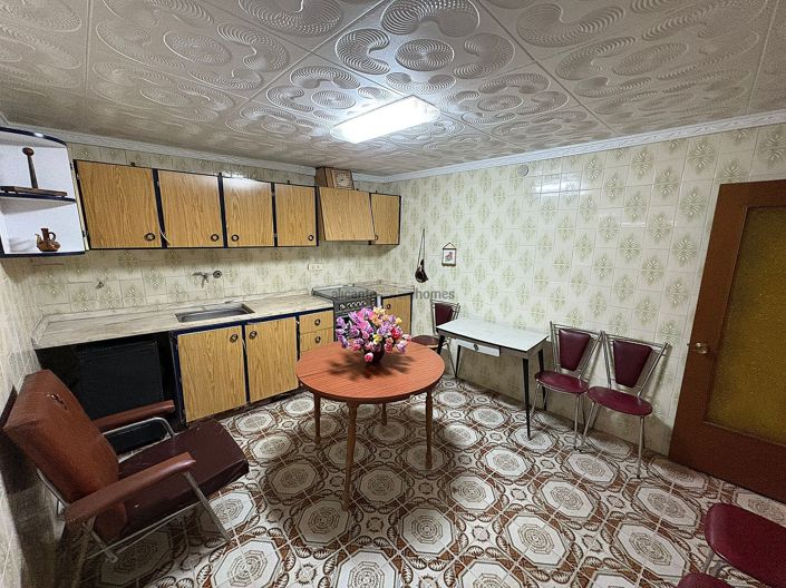 Image No.31-4 Bed Townhouse for sale