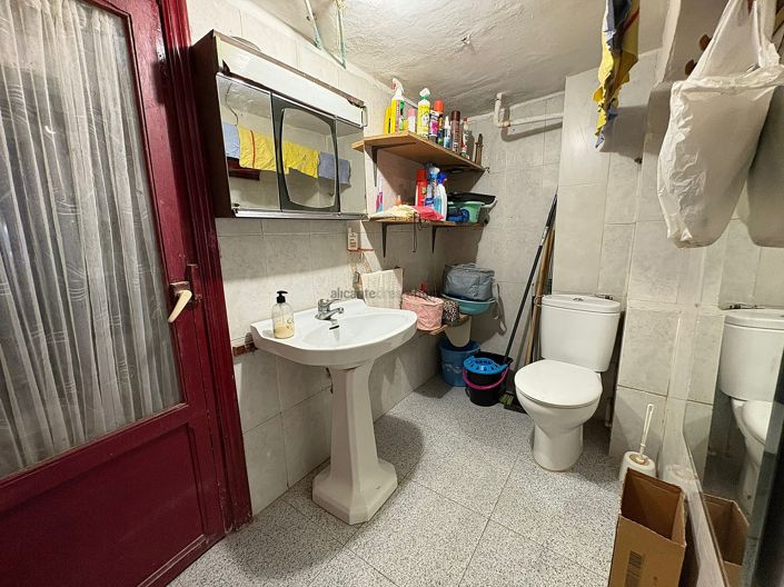 Image No.37-4 Bed Townhouse for sale