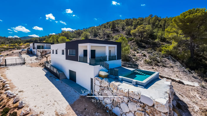 Image No.33-3 Bed Villa for sale