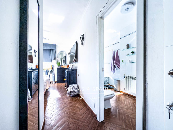 Image No.34-4 Bed Villa for sale