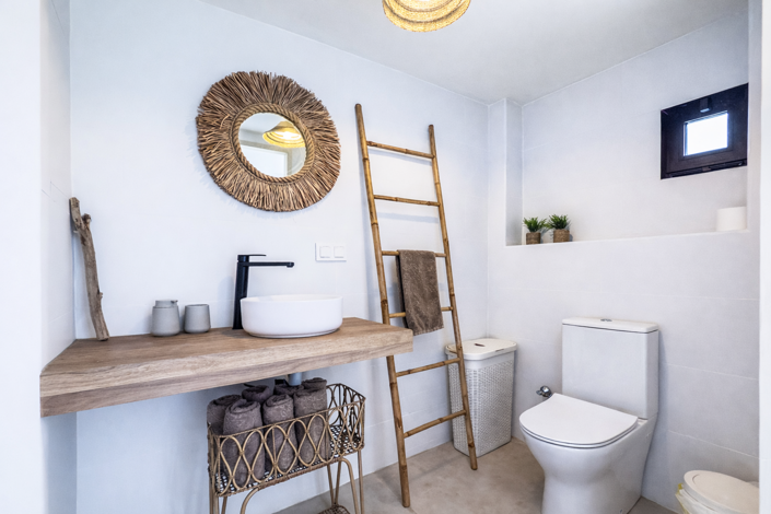 Image No.34-8 Bed Villa for sale