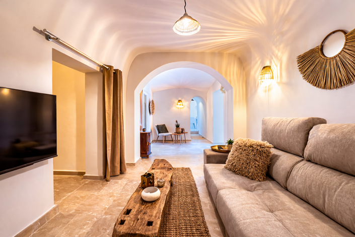 Image No.37-8 Bed Villa for sale