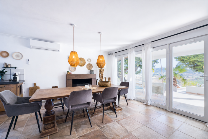 Image No.41-8 Bed Villa for sale