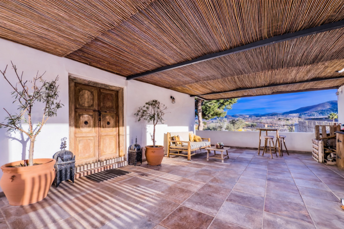 Image No.6-8 Bed Villa for sale