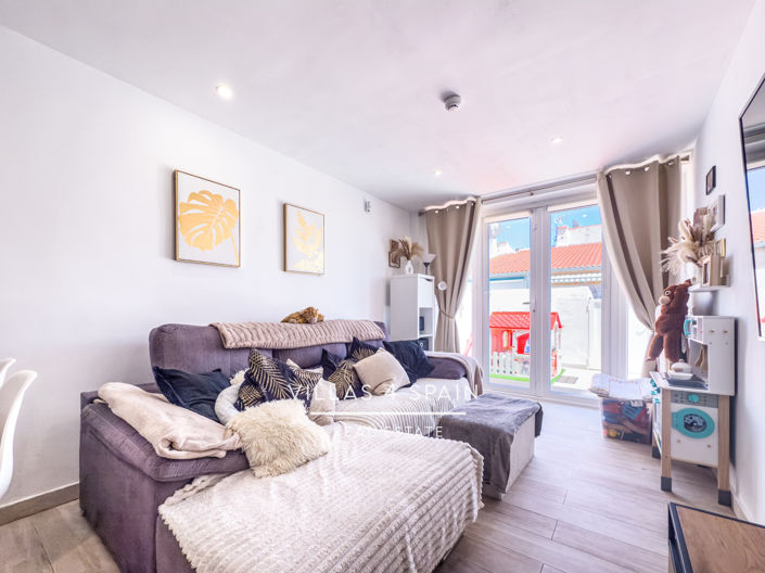 Image No.23-2 Bed Apartment for sale