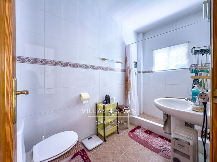 Image No.37-2 Bed Villa for sale