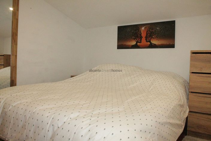 Image No.22-2 Bed Country House for sale