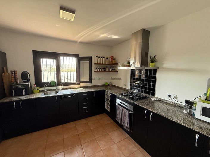 Image No.29-3 Bed Villa for sale