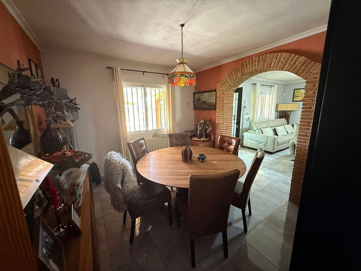 Image No.10-5 Bed Country House for sale