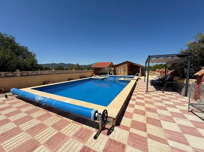 Image No.33-5 Bed Country House for sale