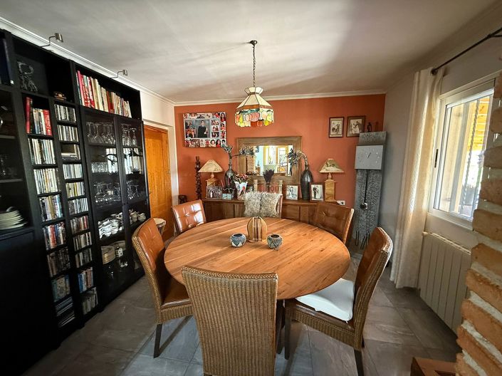 Image No.9-5 Bed Country House for sale