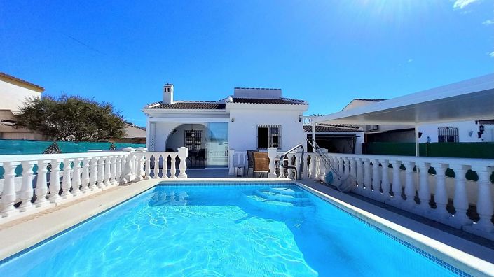 Image No.1-3 Bed Villa for sale