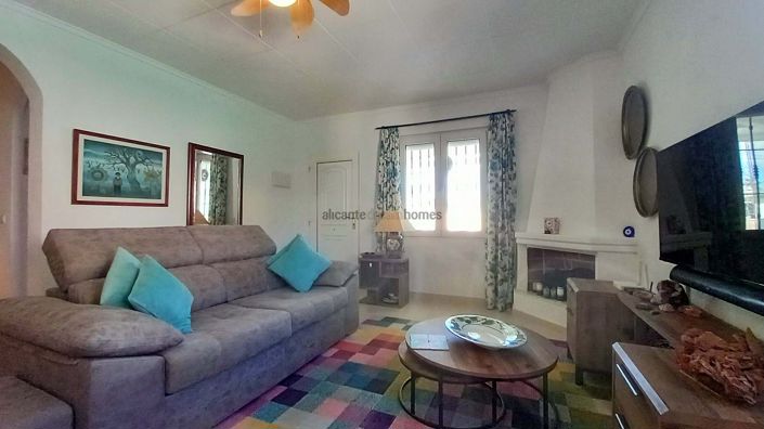 Image No.10-3 Bed Villa for sale