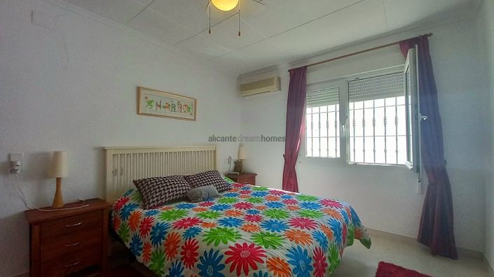 Image No.13-3 Bed Villa for sale