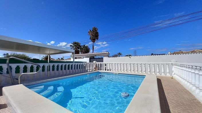 Image No.2-3 Bed Villa for sale