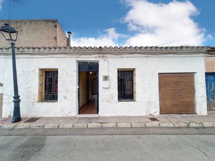 Image No.1-2 Bed Townhouse for sale