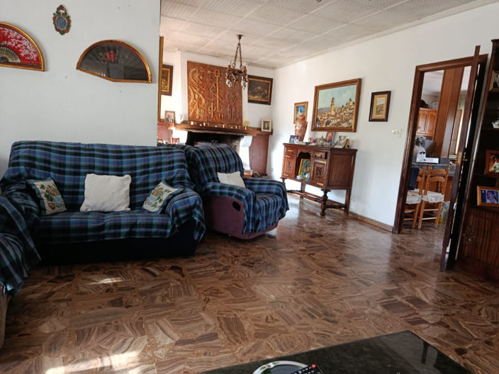 Image No.8-Maison de campagne de 8 chambres à vendre à Monóvar