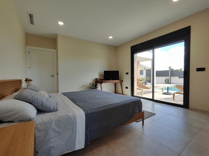 Image No.17-3 Bed Villa for sale