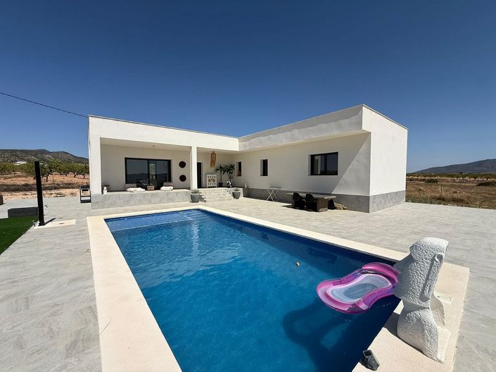 Image No.1-3 Bed Villa for sale
