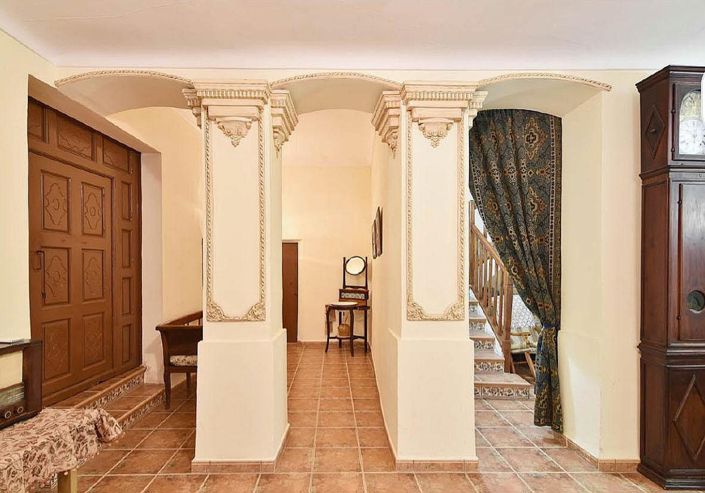 Image No.11-12 Bed Country House for sale