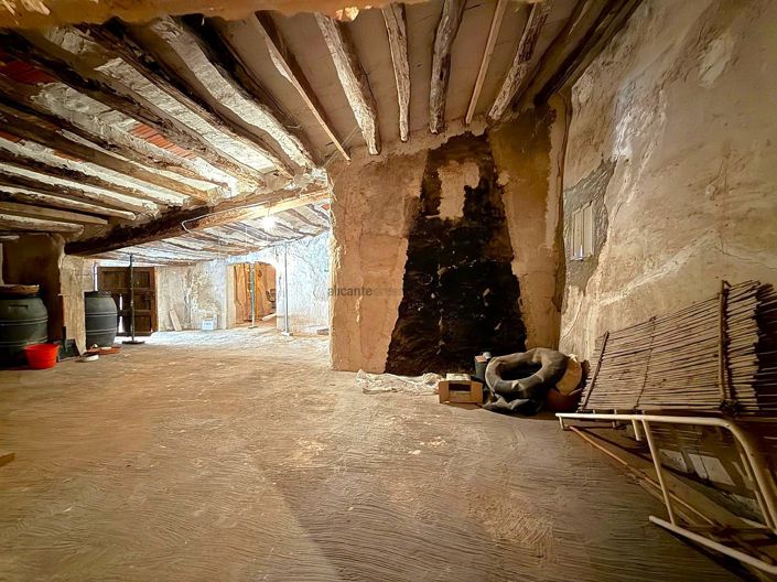 Image No.40-12 Bed Country House for sale