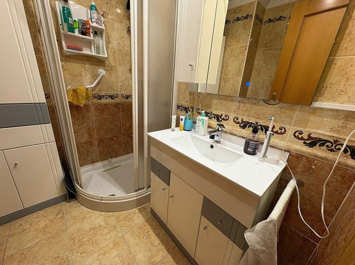 Image No.21-3 Bed Apartment for sale