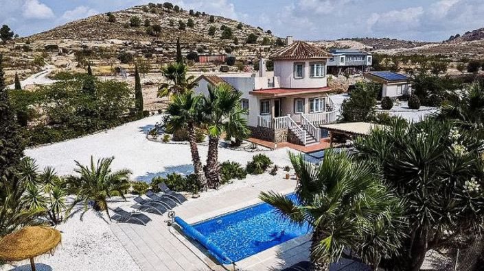 Image No.1-5 Bed Villa for sale