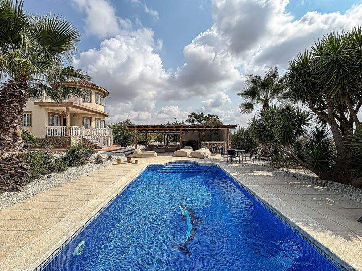 Image No.3-5 Bed Villa for sale