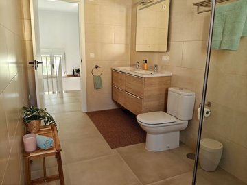 g15-bathroom-1-02