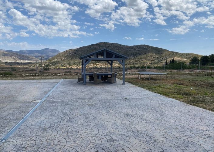 Image No.8-3 Bed Property for sale