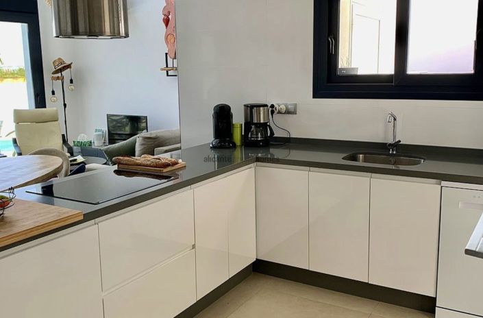 Image No.22-3 Bed Villa for sale