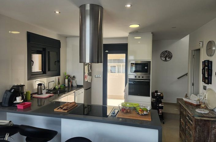 Image No.23-3 Bed Villa for sale