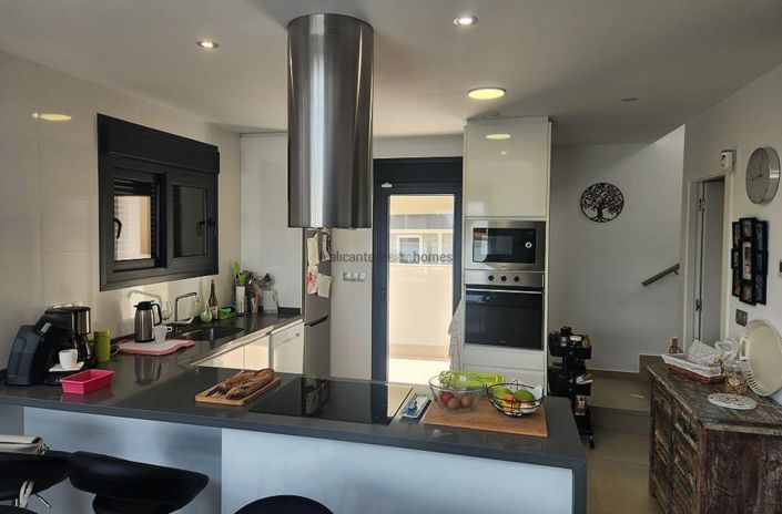 Image No.23-3 Bed Villa for sale