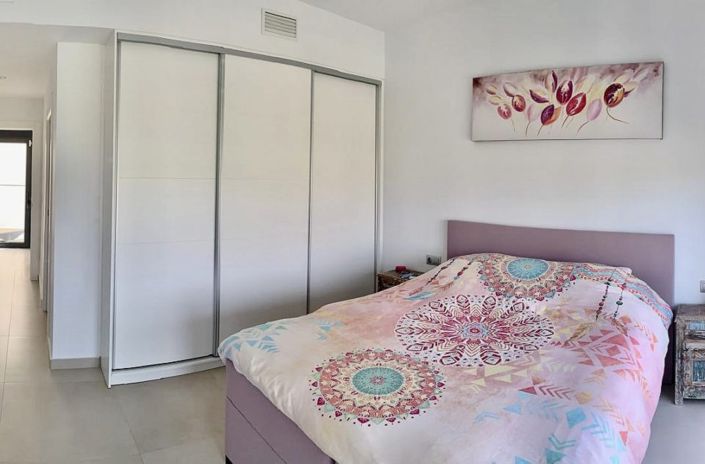 Image No.41-3 Bed Villa for sale