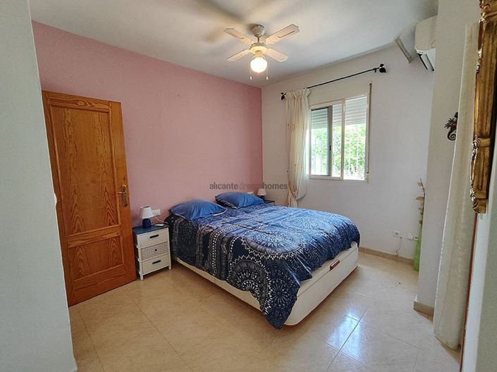 Image No.29-3 Bed Villa for sale