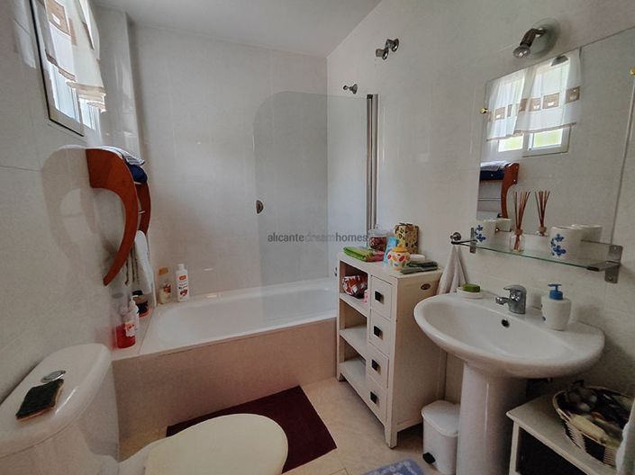 Image No.33-3 Bed Villa for sale