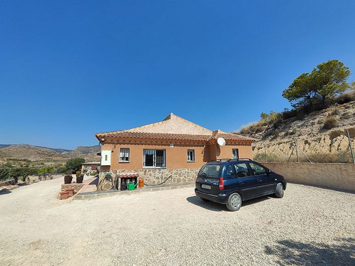 Image No.10-4 Bed Villa for sale