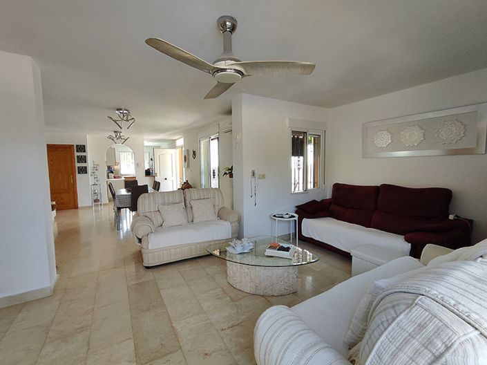 Image No.20-4 Bed Villa for sale