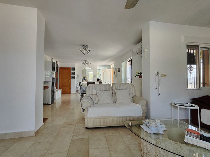 Image No.24-4 Bed Villa for sale