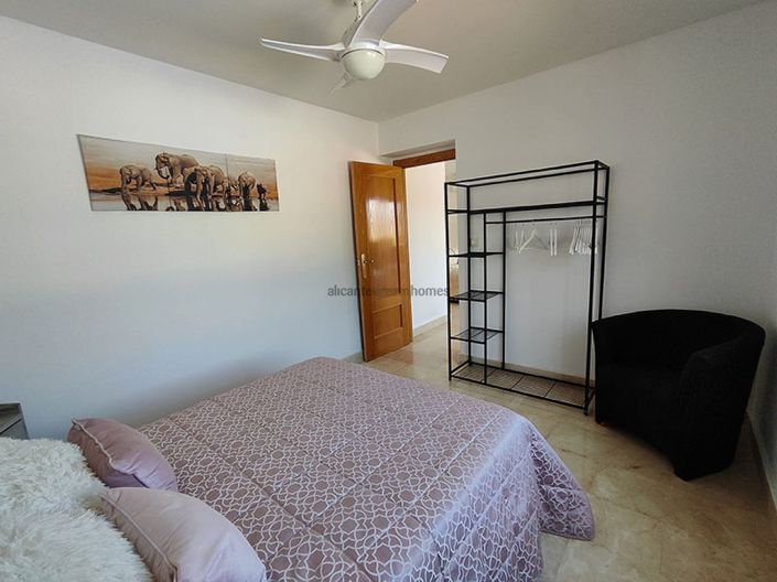 Image No.38-4 Bed Villa for sale