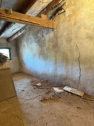 Image No.16-6 Bed Semi-Detached for sale