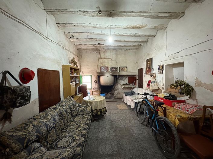 Image No.3-6 Bed Semi-Detached for sale