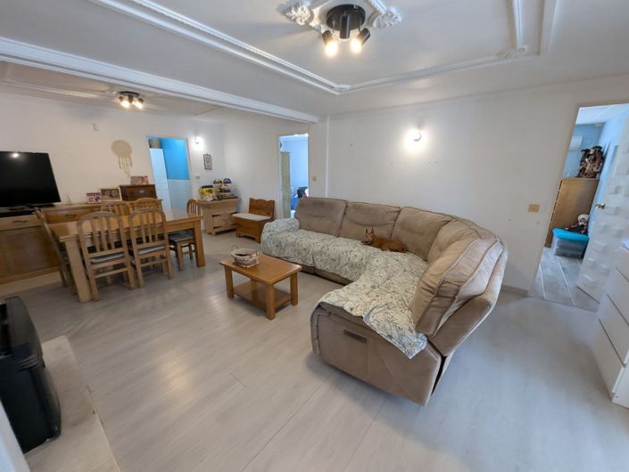 Image No.7-3 Bed Country House for sale