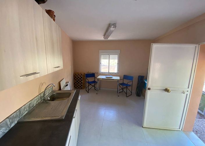 Image No.39-5 Bed Villa for sale