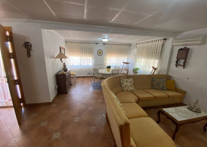 Image No.5-5 Bed Villa for sale