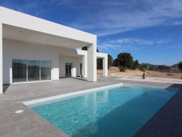 swimming-pool-8x4g-639x479
